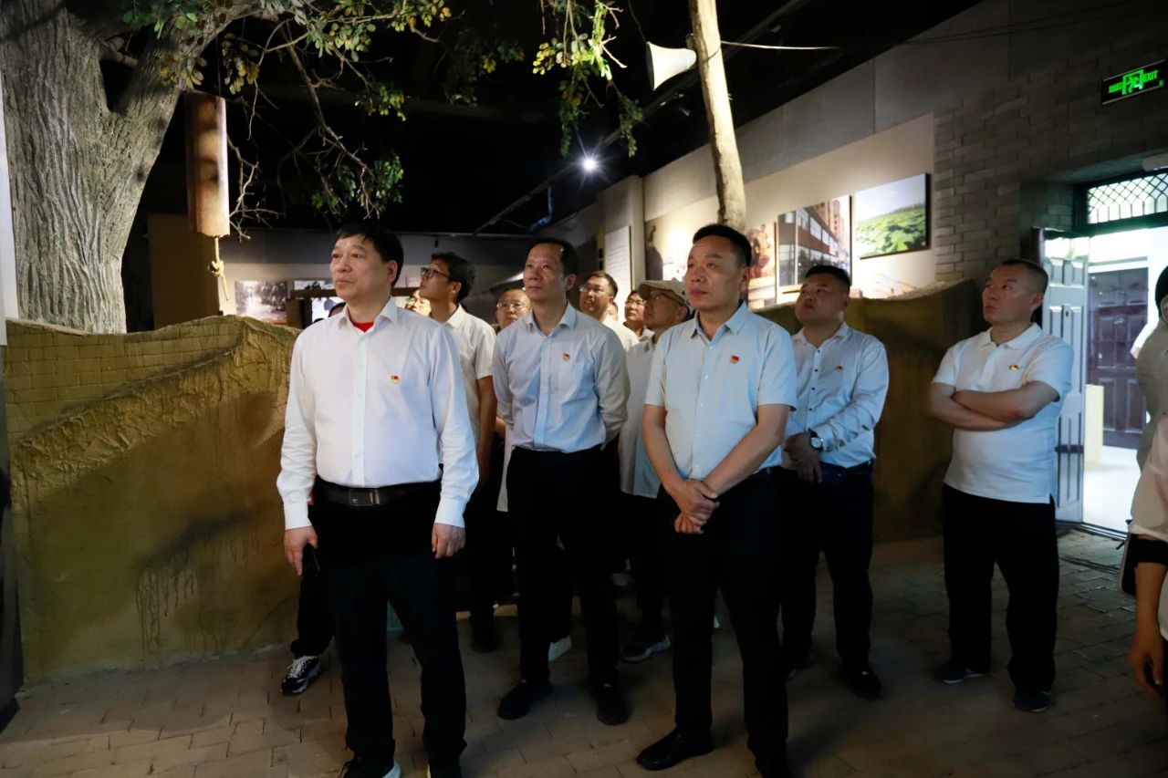 砥礪初心使命，汲取奮進力量丨花花牛乳業(yè)集團黨委組織開展學習“焦裕祿精神”主題黨日活動