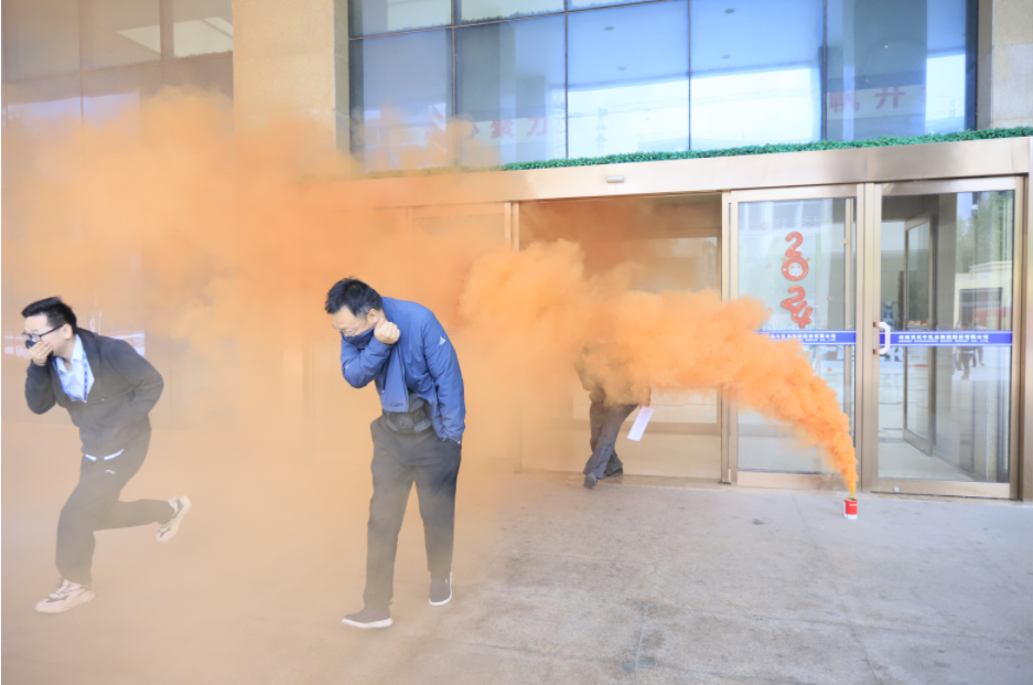 增強消防意識，筑牢安全底線丨花花牛乳業(yè)集團組織消防應(yīng)急演練