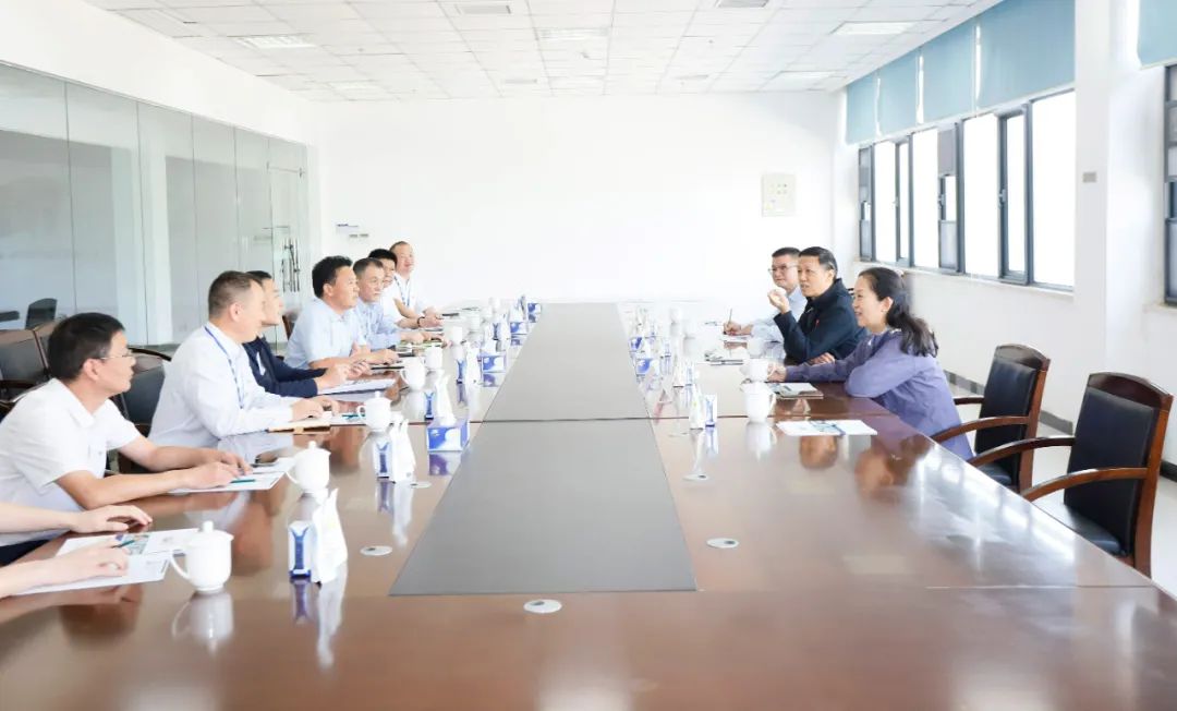 快樂過“雙節(jié)”，安全不放假｜河南農(nóng)投集團黨委書記、董事長李曉寰一行蒞臨花花牛乳業(yè)集團開展“雙節(jié)”安全生產(chǎn)大檢查活動并慰問一線職工、