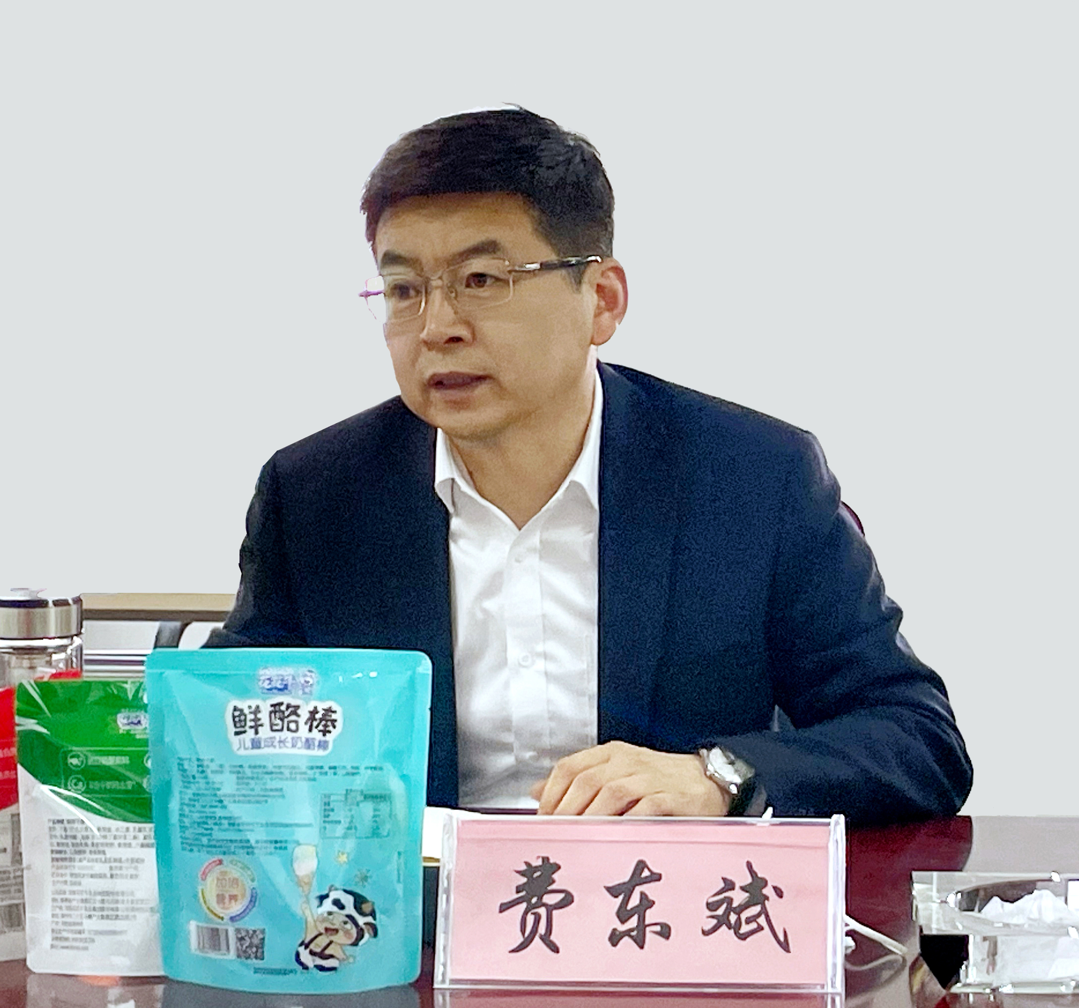 河南省委常委、副省長費東斌蒞臨 花花牛乳業(yè)集團調(diào)研