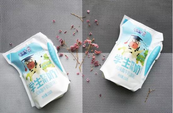 花花牛首款愛克林低溫學(xué)生飲用酸牛奶上市啦?。?！