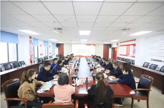 深入產(chǎn)業(yè)交流 增強(qiáng)發(fā)展互動(dòng)——多領(lǐng)域企業(yè)家代表到訪(fǎng)河南花花牛乳業(yè)集團(tuán)